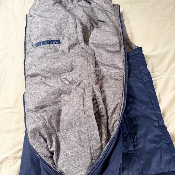 NFL Cowboys Navy and White Reversible Vest - Picture 3 of 4